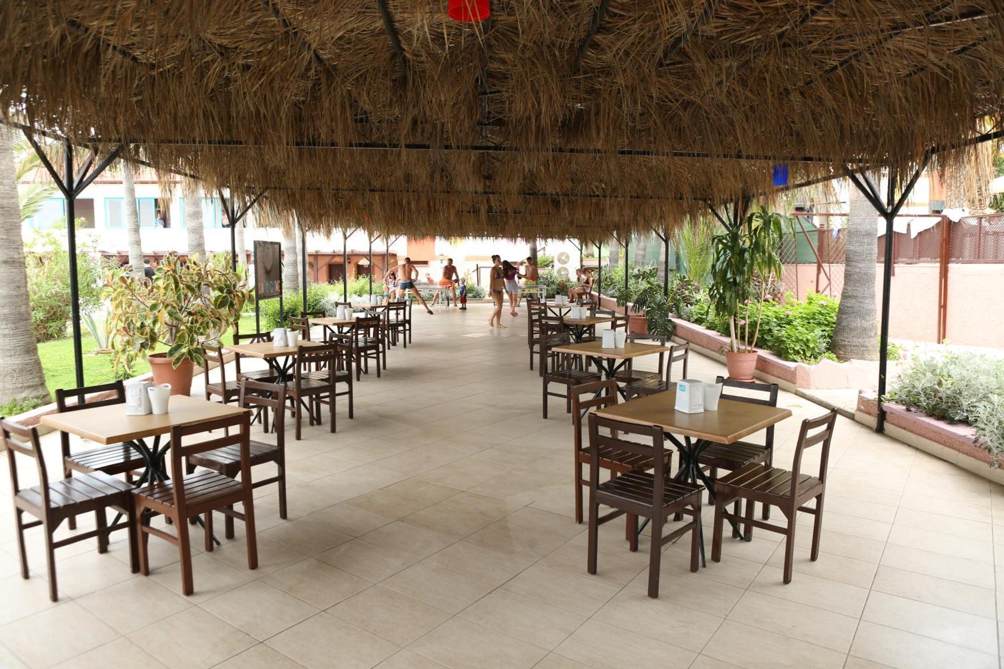 Club Tropical Beach Hotel Toslak Exterior photo